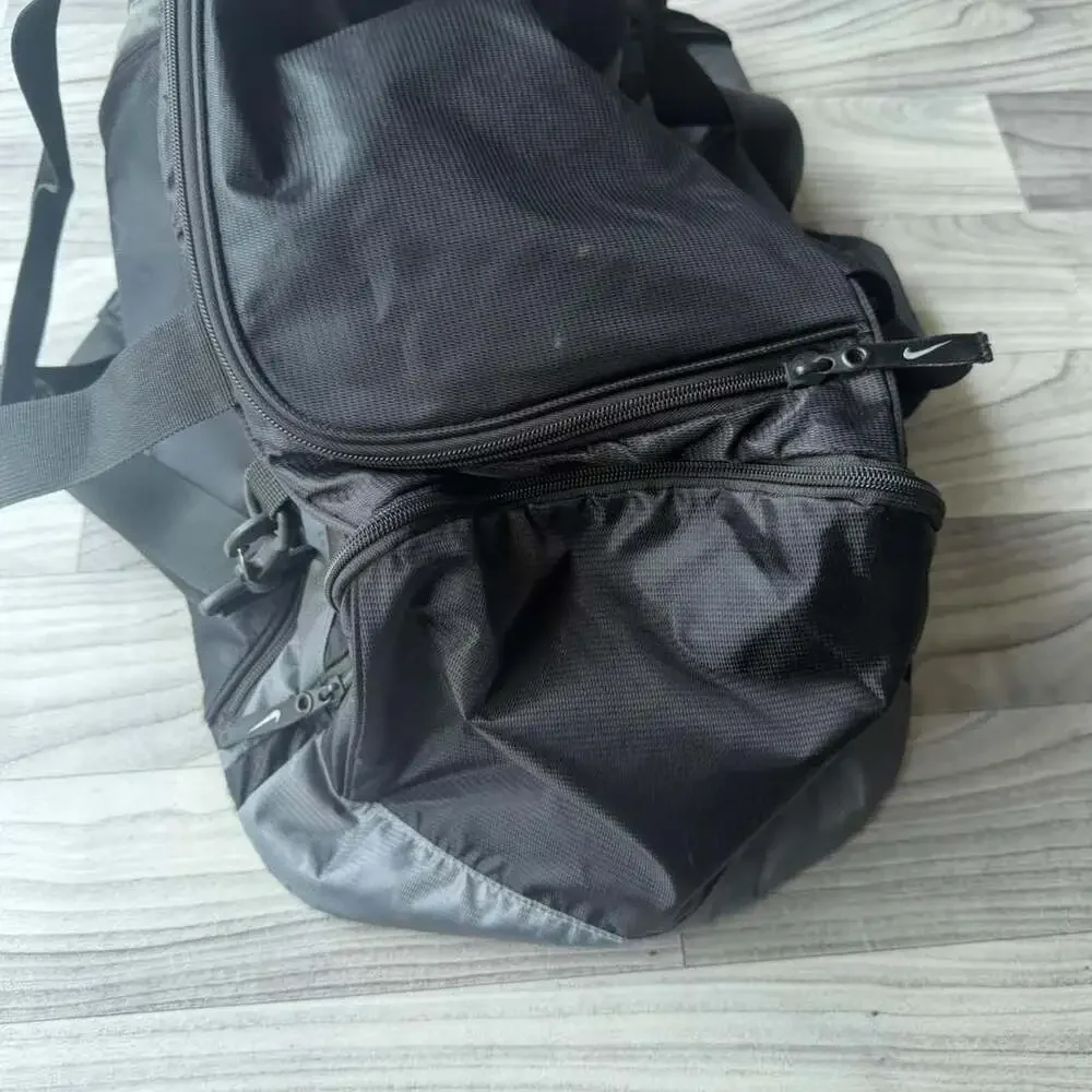 Vintage Y2K Nike Golf Black & Grey Duffle Bag